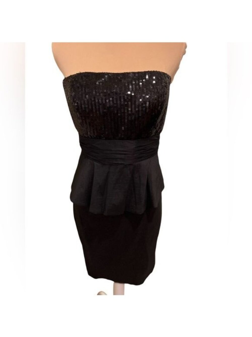 Calvin Klein Strapless Cocktail Dress with Sequined top Size 8 Black Formal LBD